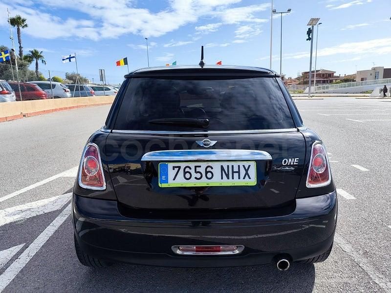 Usado Mini ONE 75 CV (55 kW) 2013 Negro Utilitario