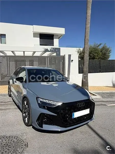 Usado Audi RS3 400 CV (294 kW) 2025 Gris / plata Berlina