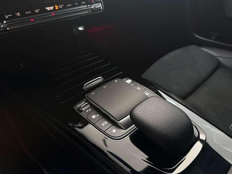 Usado Mercedes A220 136 CV (100 kW) 2021 Negro Utilitario