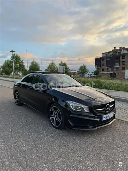 Usado Mercedes CLA220 Urban 170 CV (125 kW) 2014 Negro Coupe
