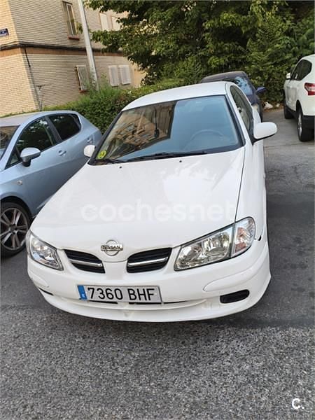 Blanco Usado 2001 Nissan Almera Comfort Berlina | 2000 € (Precio justo) - Imagen 1/4