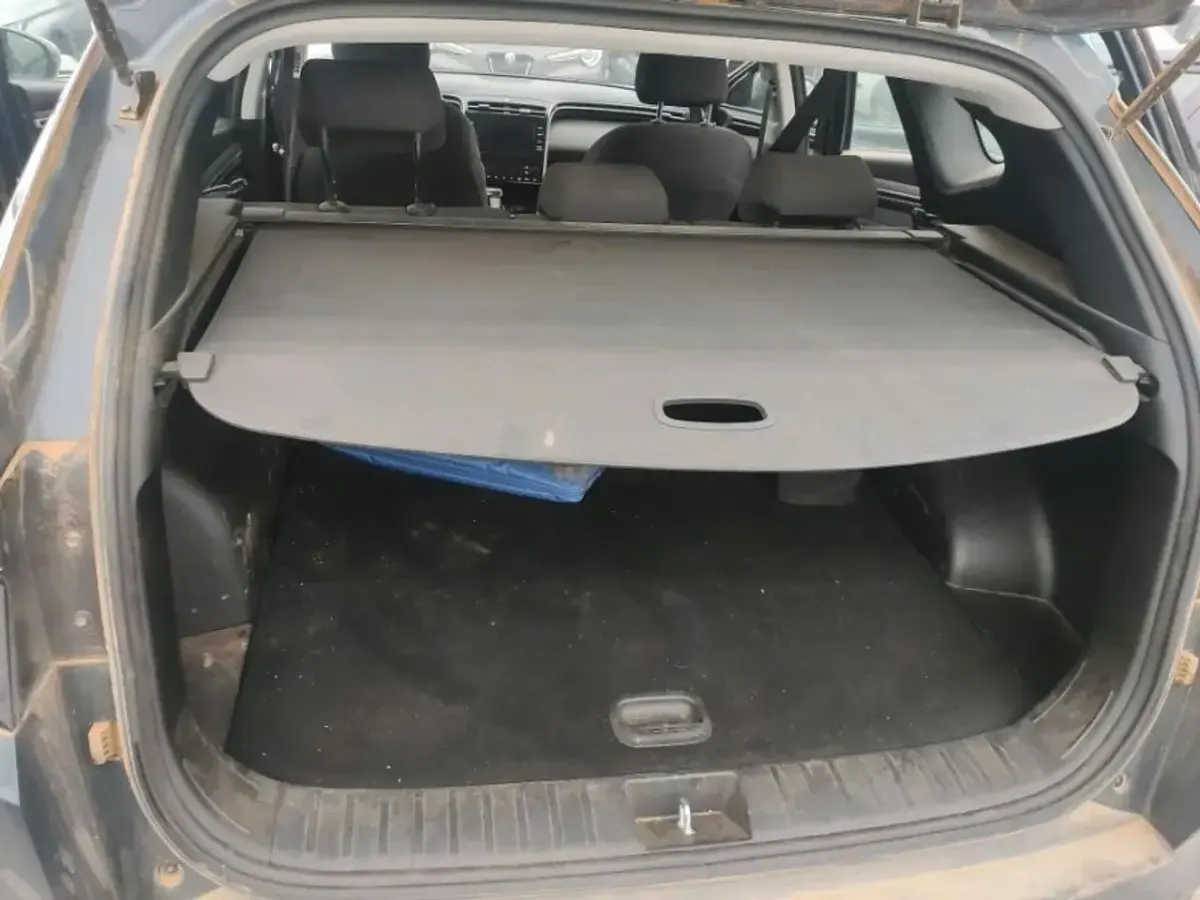 Usado Hyundai Tucson 136 CV (100 kW) 2021 Gris SUV