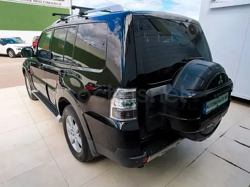 Usado Mitsubishi Montero Intense 160 CV (117 kW) 2009 Negro SUV