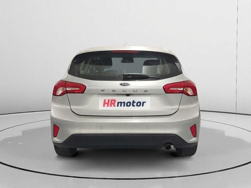 Usado Ford Focus Trend 100 CV (73 kW) 2021 Gris Berlina