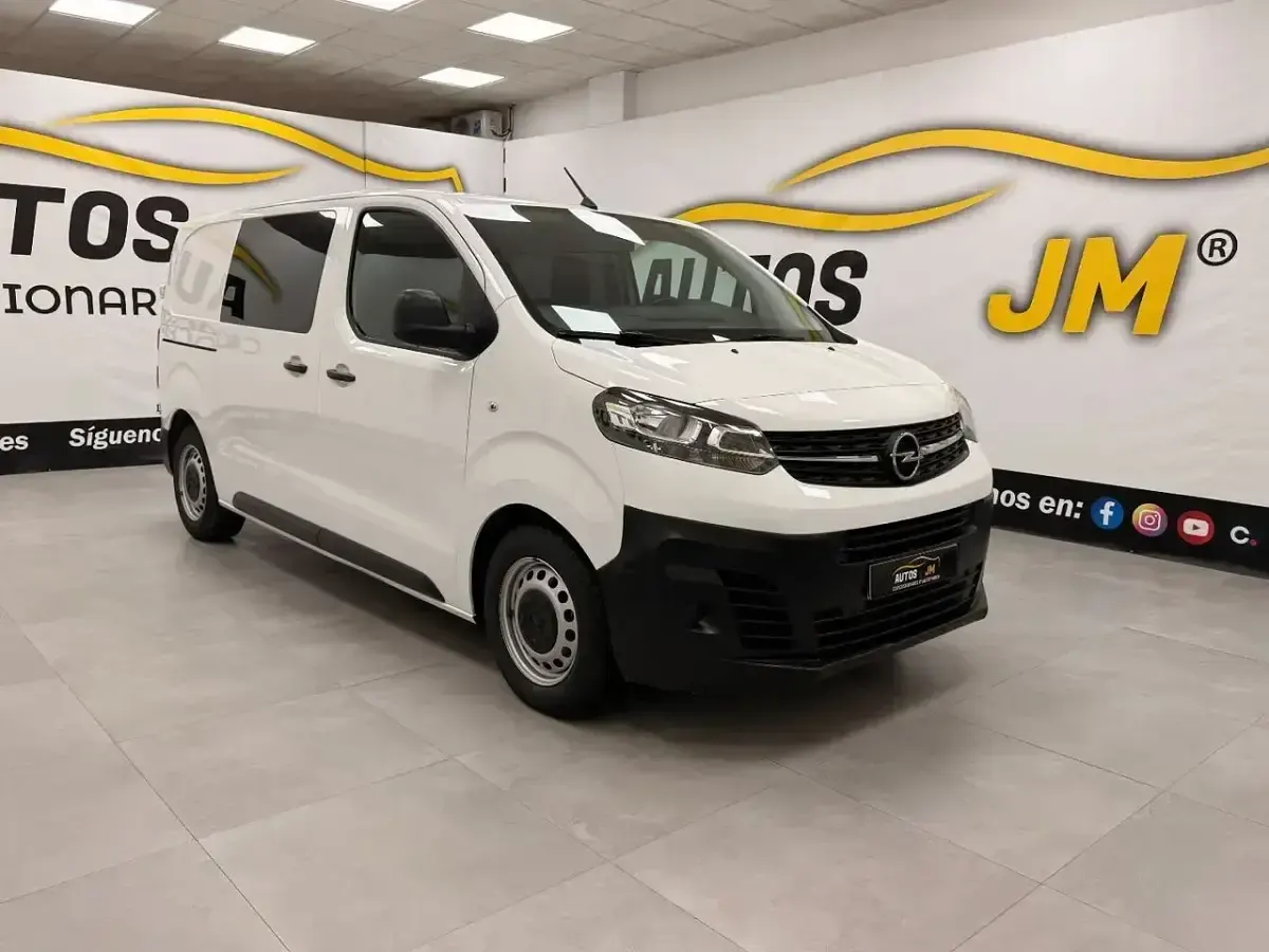 Usado Opel Vivaro 120 CV (88 kW) 2021 Blanco Monovolumen