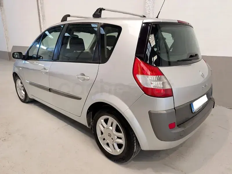 Usado Renault Scénic II Expression 130 CV (95 kW) 2005 Gris / plata Monovolumen
