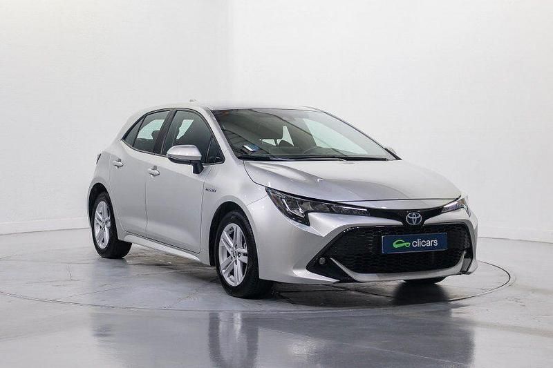 Usado Toyota Corolla Active 122 CV (89 kW) 2021 Gris Berlina