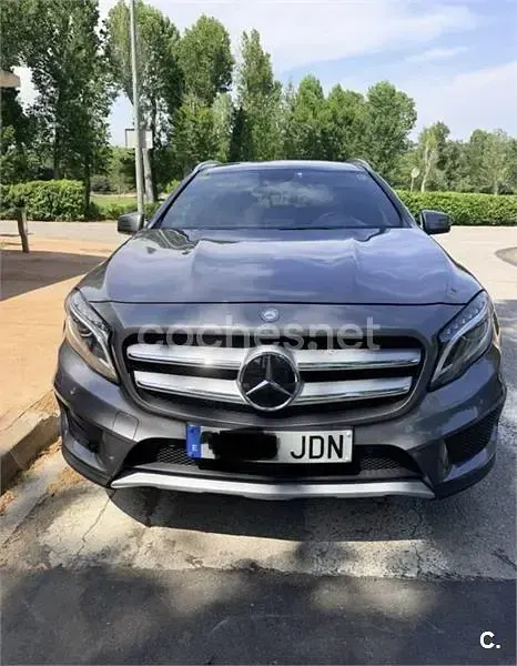 Usado Mercedes GLA220 AMG line 170 CV (125 kW) 2015 Gris / plata SUV