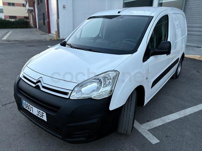 Usado Citroën Berlingo Live 75 CV (55 kW) 2016 Blanco Monovolumen