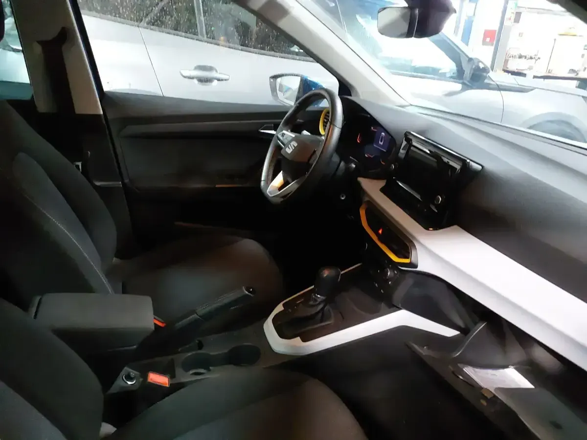 Usado Seat Arona Style 115 CV (84 kW) 2025 Azul SUV