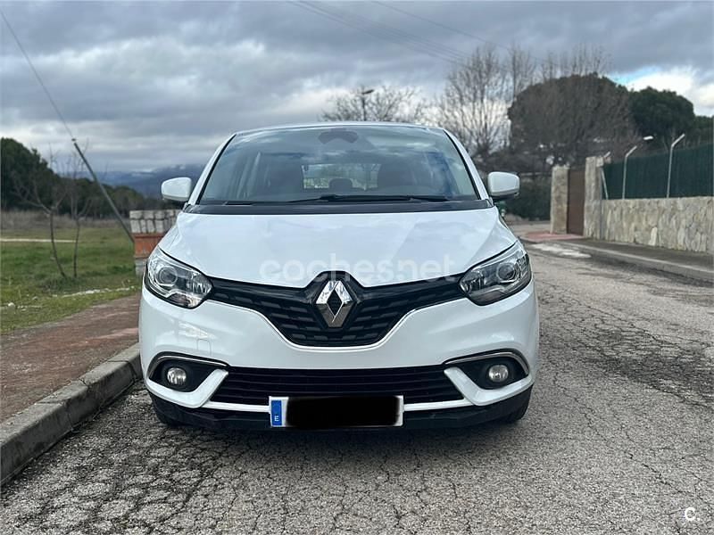 Usado Renault Scénic IV Zen 110 CV (80 kW) 2017 Blanco Monovolumen