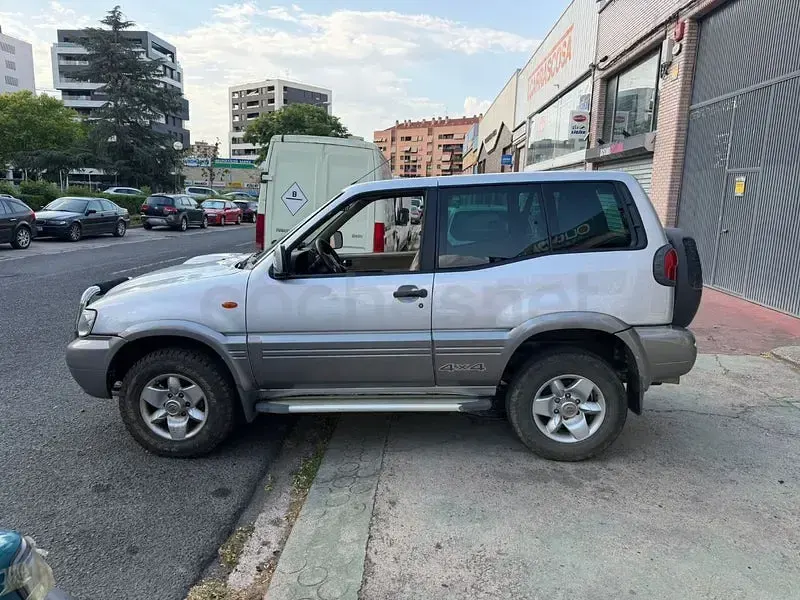 Usado Nissan Terrano 154 CV (113 kW) 2003 Gris / plata SUV