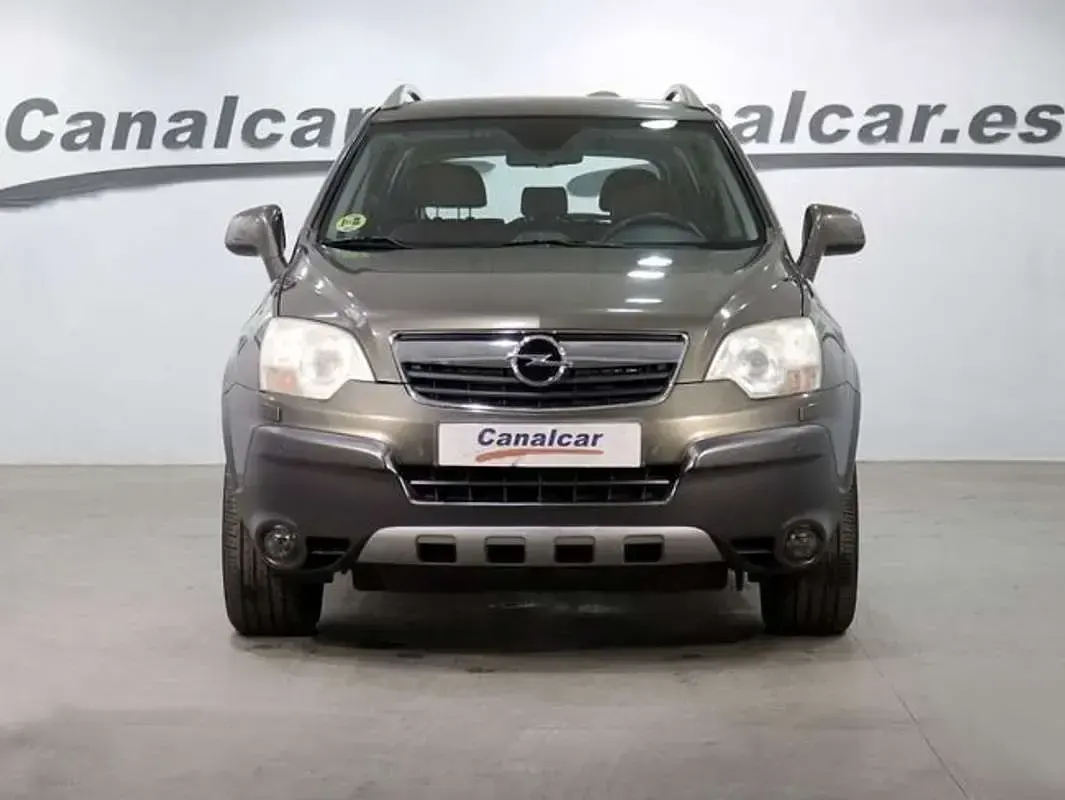 Usado Opel Antara Cosmo 150 CV (110 kW) 2007 Marrón SUV