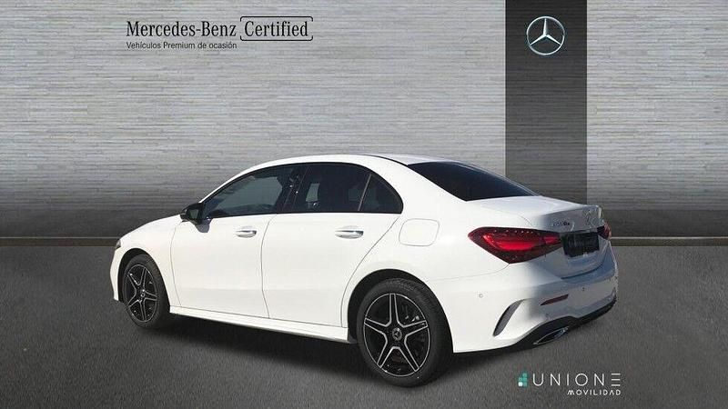 Usado Mercedes A250 218 CV (160 kW) 2025 Blanco Berlina