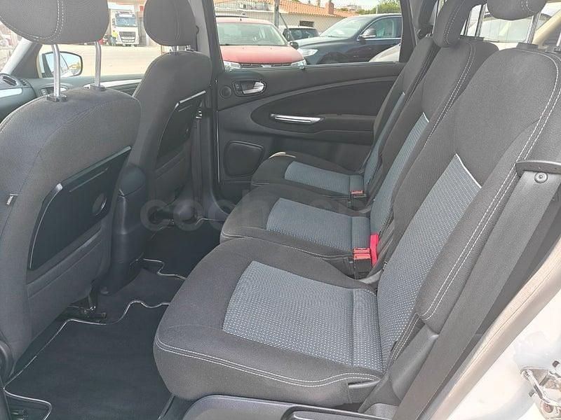 Usado Ford S-MAX Limited 140 CV (102 kW) 2015 Blanco Monovolumen