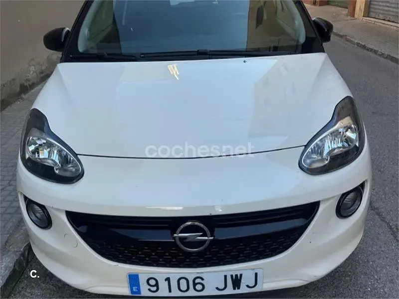 Usado Opel Adam Rocks 115 CV (84 kW) 2017 Blanco Utilitario