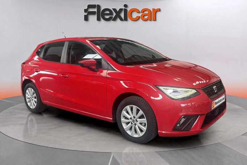 Rojo Usado 2023 Seat Ibiza Reference Berlina | 10.390 € (Buen precio) - Imagen 1/4