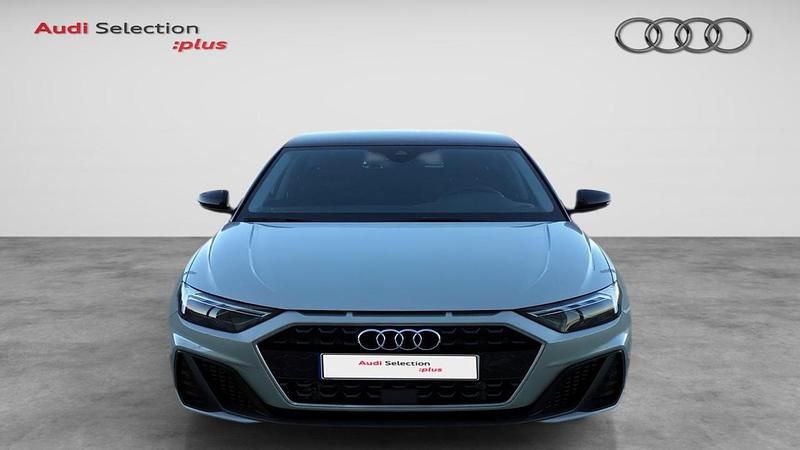 Usado Audi A1 Sportback 95 CV (69 kW) 2023 Plata rocío metalizado y techo negro mito metalizado Utilitario