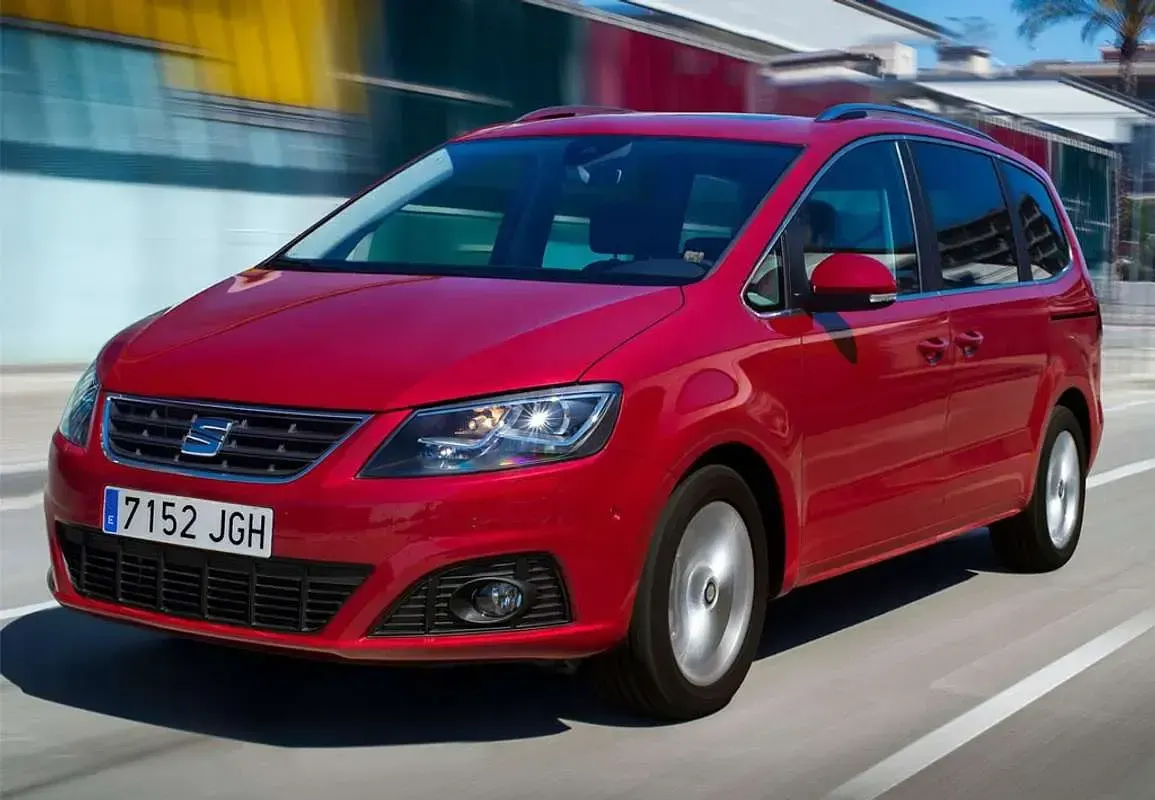 Usado Seat Alhambra Style 177 CV (130 kW) 2014 Negro Monovolumen