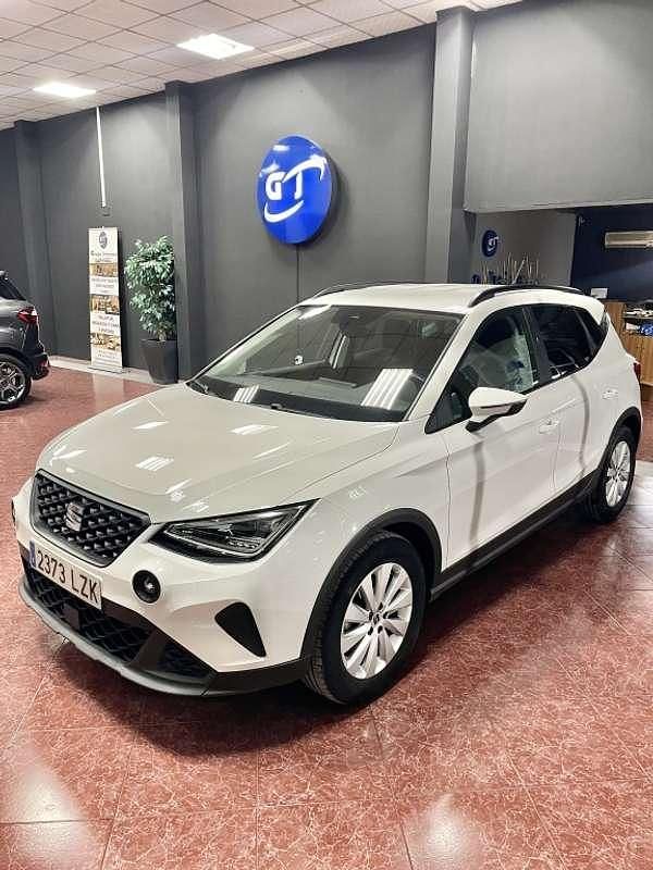 Usado Seat Arona Style 110 CV (80 kW) 2022 Blanco SUV