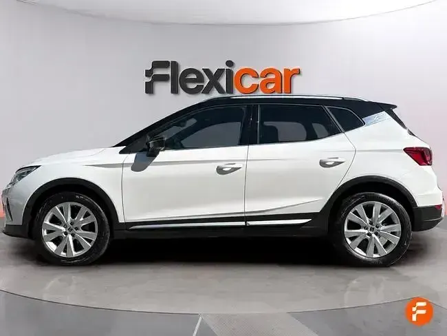 Usado Seat Arona FR 110 CV (80 kW) 2021 Blanco SUV