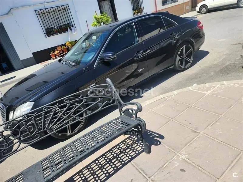 Usado Mercedes E220 170 CV (125 kW) 2010 Negro Berlina