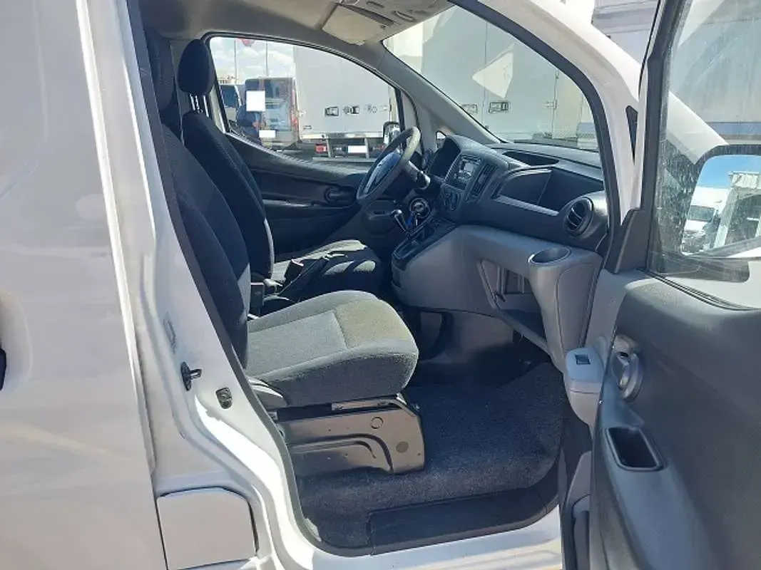 Usado Nissan NV200 90 CV (66 kW) 2016 Blanco Monovolumen