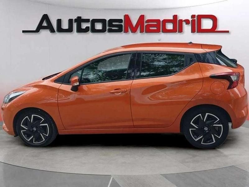 Usado Nissan Micra Acenta 92 CV (67 kW) 2021 Naranja Berlina