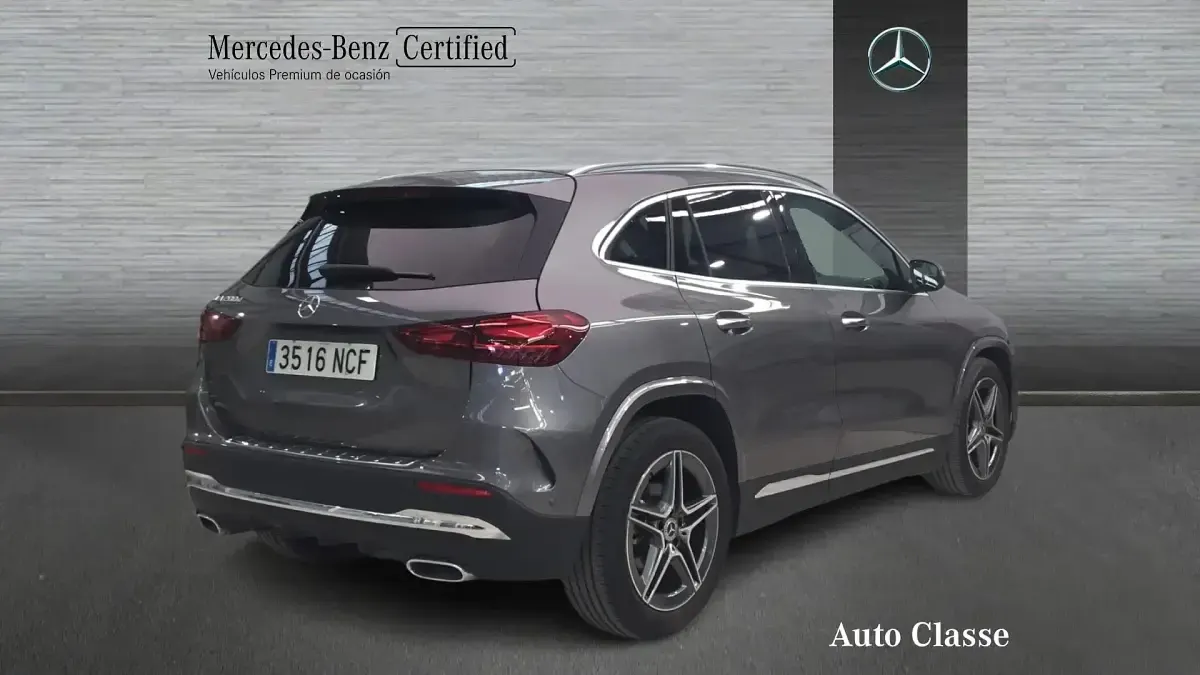 Usado Mercedes GLA200 150 CV (110 kW) 2025 Gris SUV
