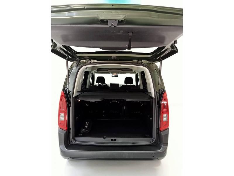 Usado Citroën Berlingo 102 CV (75 kW) 2025 Verde Monovolumen