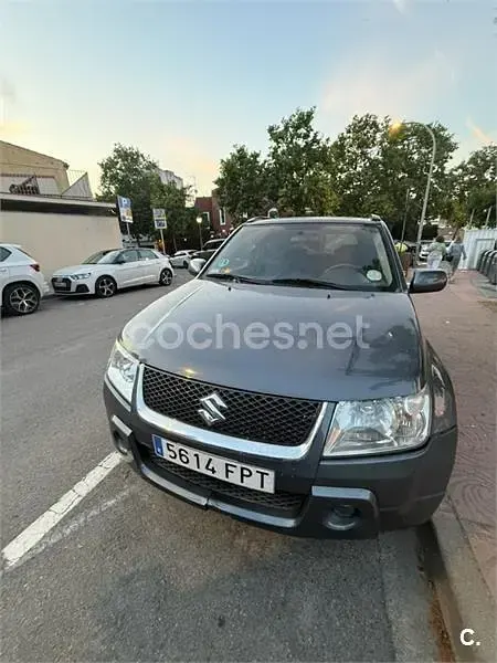 Usado Suzuki Grand Vitara 106 CV (77 kW) 2007 Gris / plata SUV