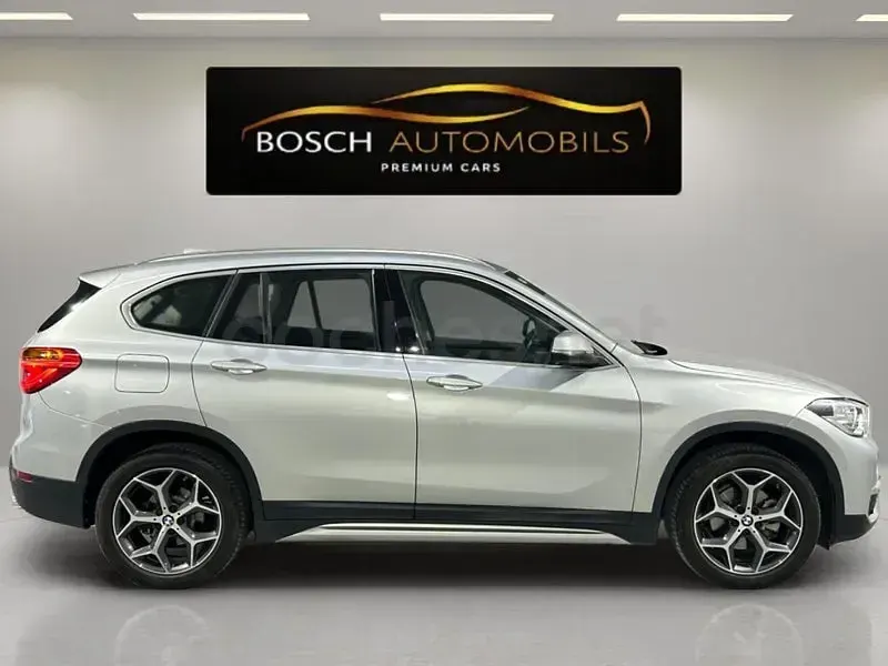 Usado BMW X1 xLine 150 CV (110 kW) 2018 Gris / plata SUV