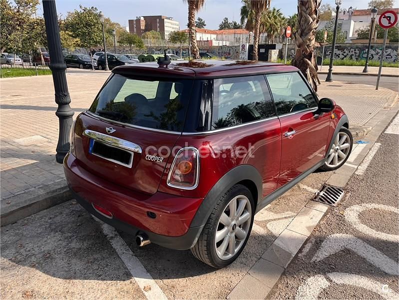 Usado Mini Cooper 116 CV (85 kW) 2007 Granate Utilitario