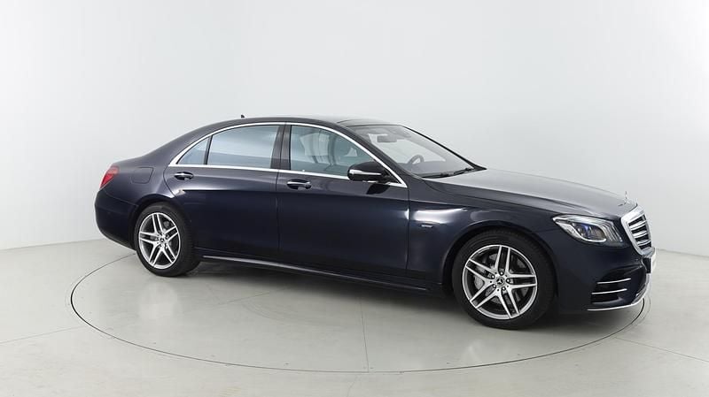 Usado Mercedes S560 AMG line 476 CV (350 kW) 2021 Azul cavansita Berlina