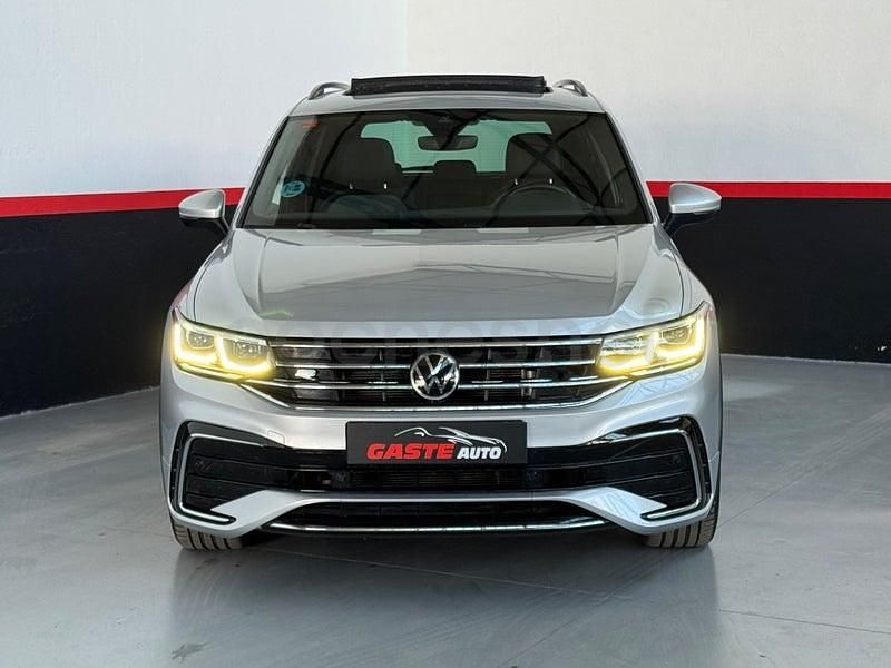 Usado VW Tiguan R-line 150 CV (110 kW) 2021 Gris / plata SUV