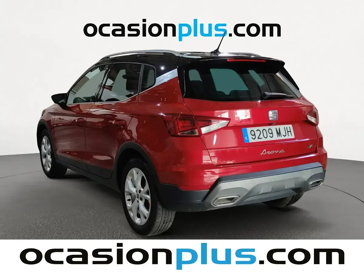 Usado Seat Arona FR 150 CV (110 kW) 2023 Rojo SUV