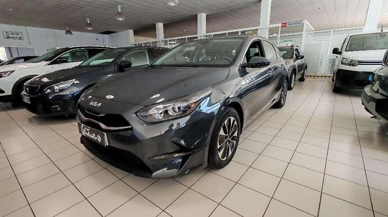Używany Kia Ceed 101 KM (74 kW) 2025 Hatchback