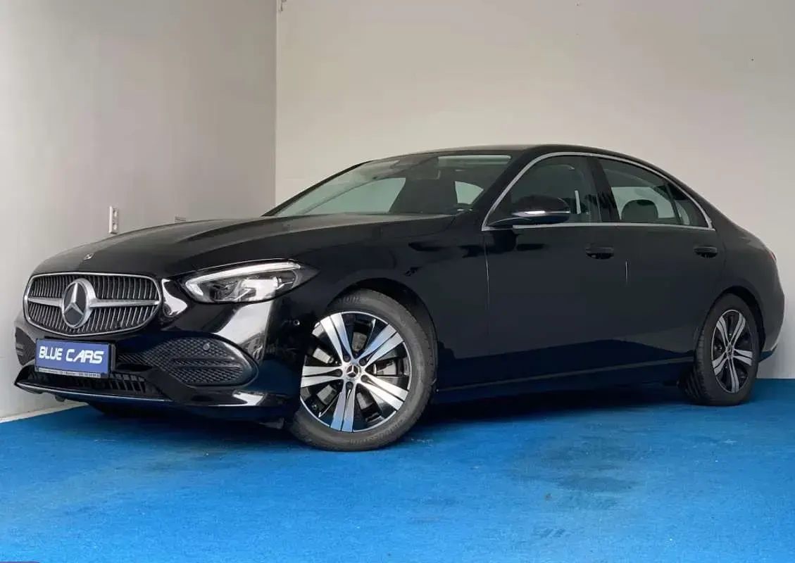 Usado Mercedes C200 163 CV (119 kW) 2023 Negro Berlina