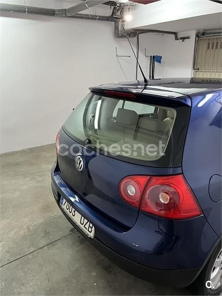 Usado VW Golf IV Highline 102 CV (75 kW) 2006 Azul Berlina