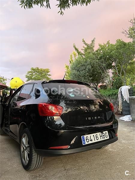 Usado Seat Ibiza Reference 90 CV (66 kW) 2011 Negro Berlina