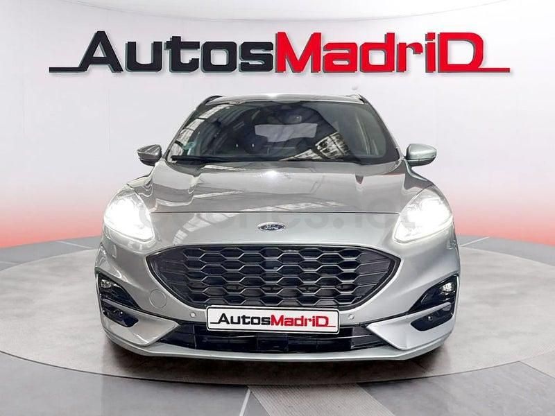 Usado Ford Kuga ST-Line 150 CV (110 kW) 2022 Gris / plata SUV