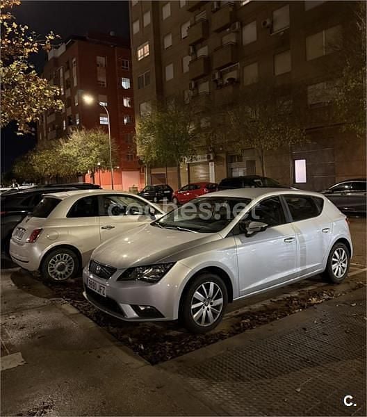 Usado Seat Leon Reference 105 CV (77 kW) 2015 Gris / plata Berlina