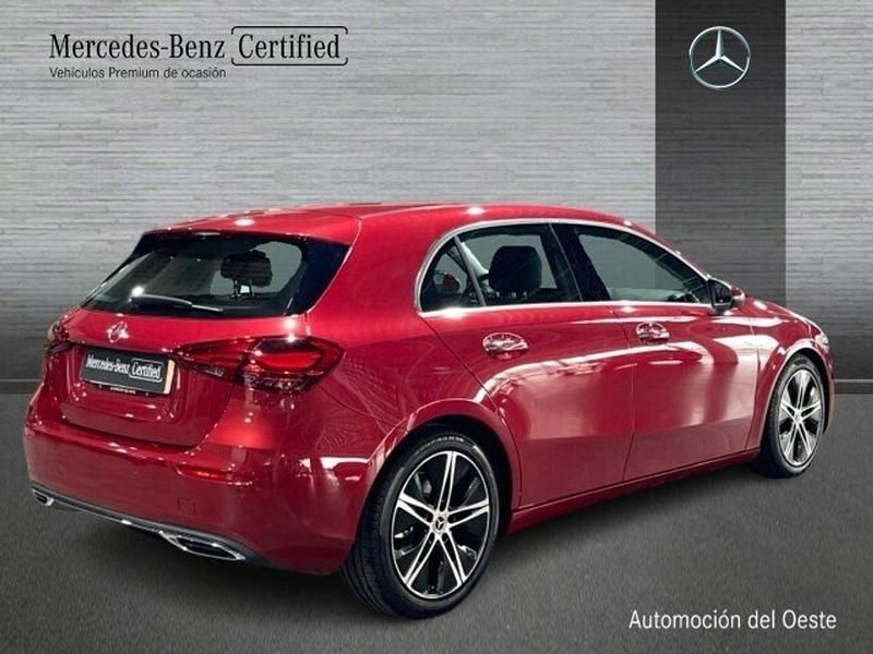 Usado Mercedes A180 Progressive 116 CV (85 kW) 2024 Rojo Berlina