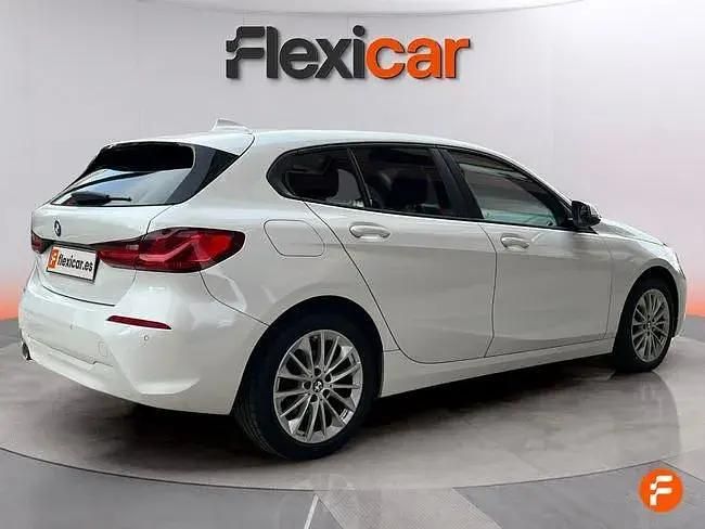 Begagnad BMW 118 140 HK (102 kW) 2020 Vit Halvkombi