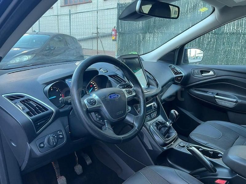 Usado Ford Kuga Trend 150 HP (110 kW) 2014 Azul SUV