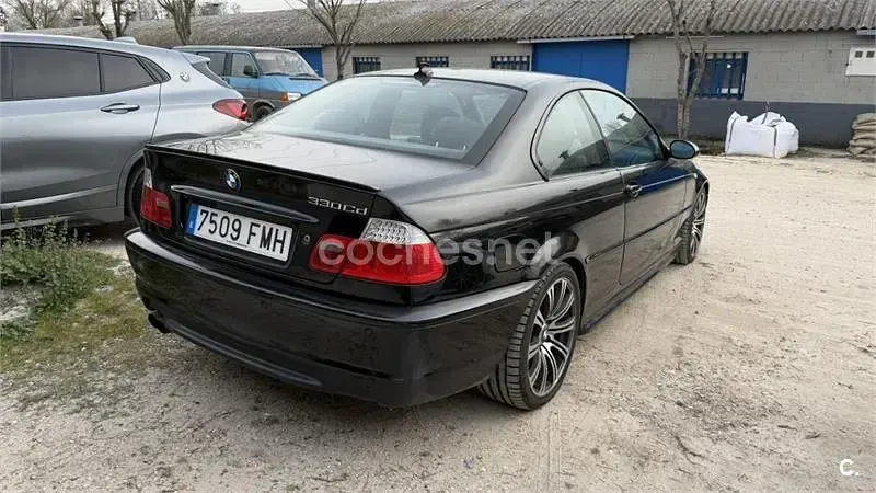 Käytetty BMW 330 204 HP (150 kW) 2003 Musta Coupe - kaksiovinen