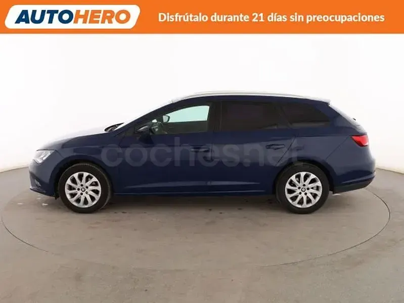 Usado Seat Leon Style 110 CV (80 kW) 2016 Azul Familiar