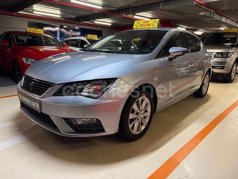 Usado Seat Leon Style 115 CV (84 kW) 2018 Gris / plata Berlina