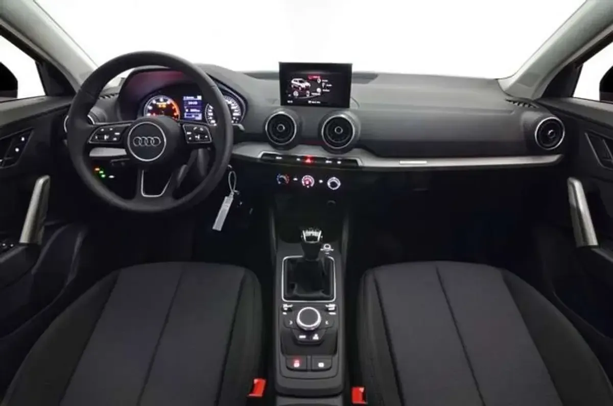 Usado Audi Q2 Sport 116 CV (85 kW) 2022 Negro SUV
