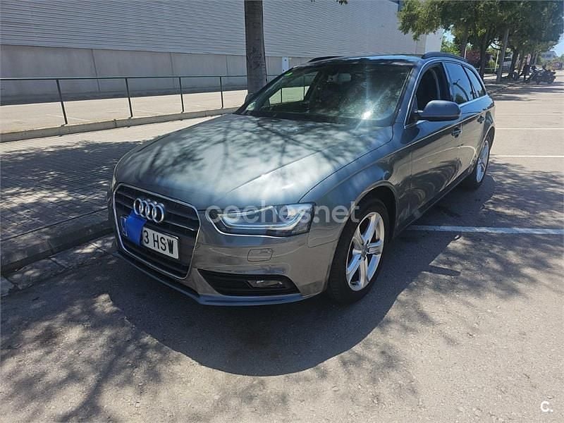 Usado Audi A4 150 CV (110 kW) 2013 Gris / plata Familiar